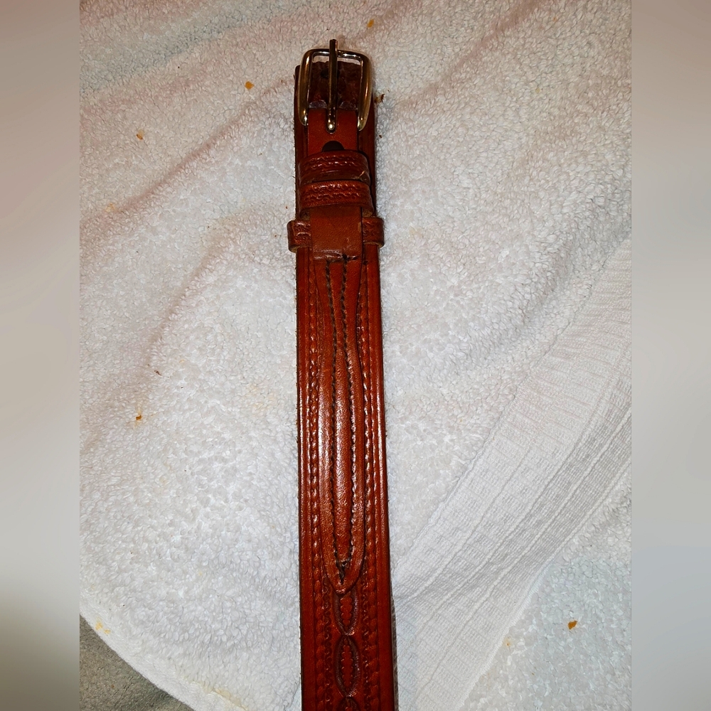 Frontier Leather brown belt 1037 Says Size 36 max but safer between 29 and 34.